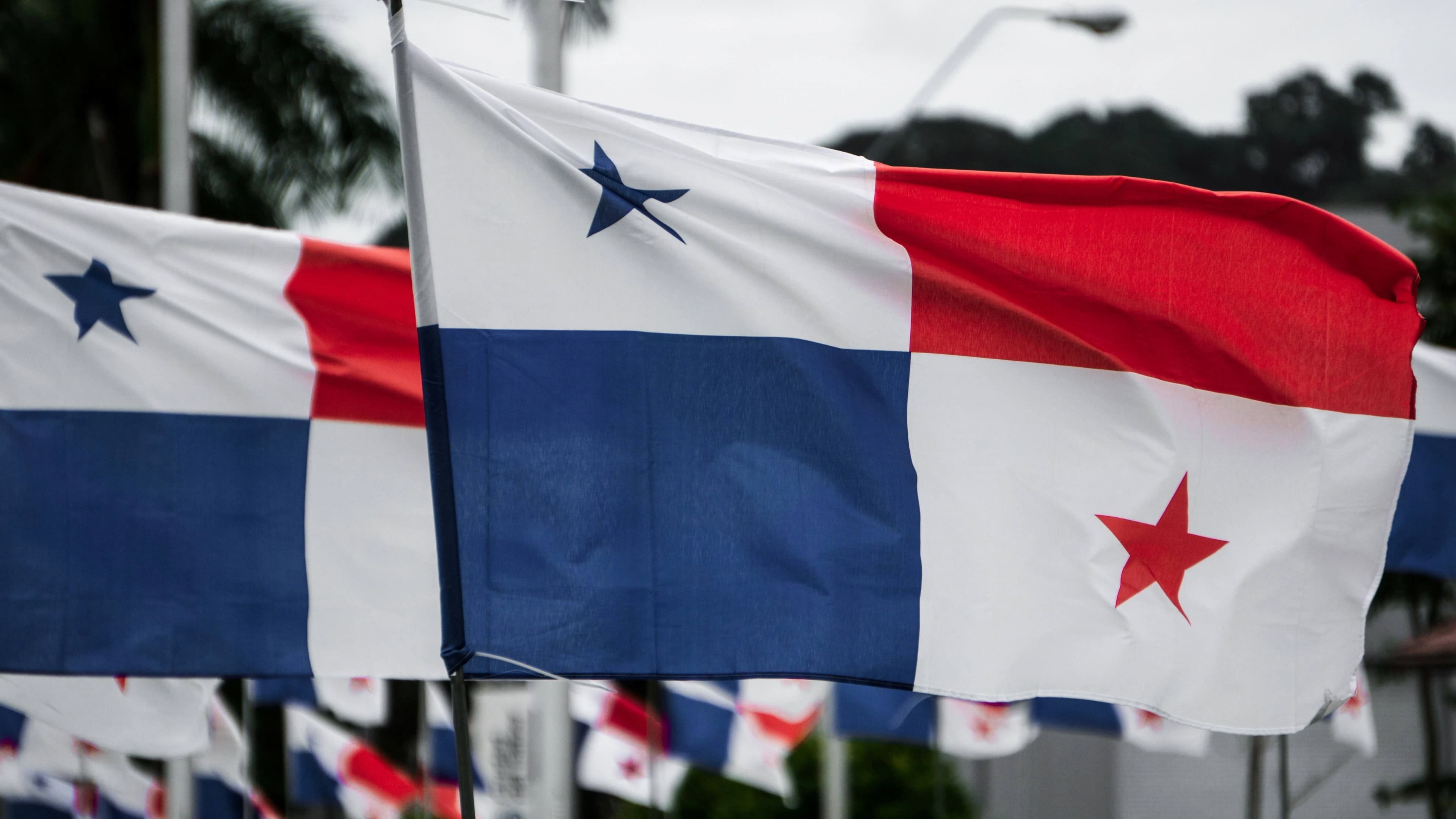 Servicios Notariales en Panamá: Guía Completa sobre Escrituras, Autenticaciones y Poderes